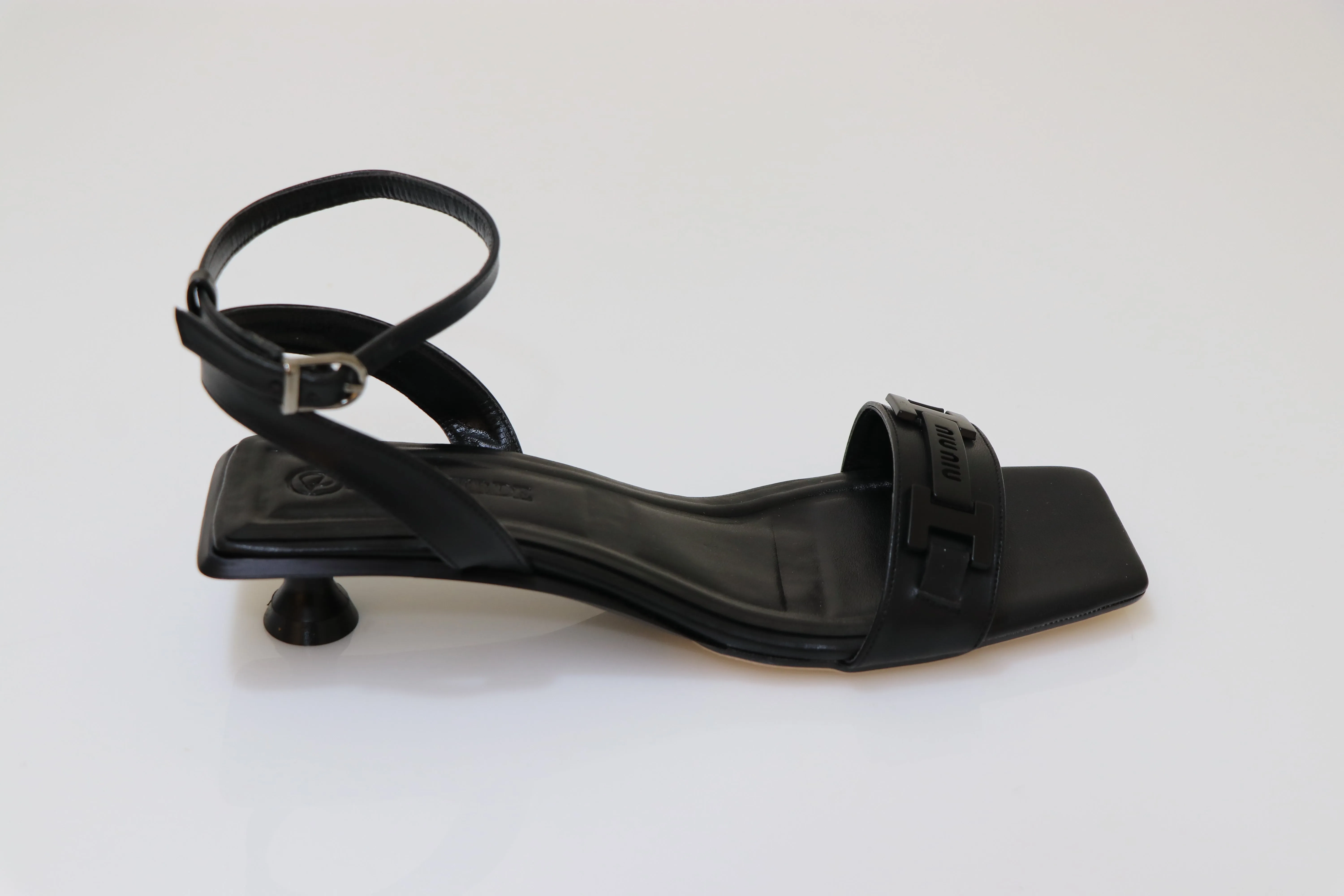 PINO VERDE Strappy Sandals